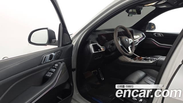 BMW X7 2024 — ფოტო 10/20