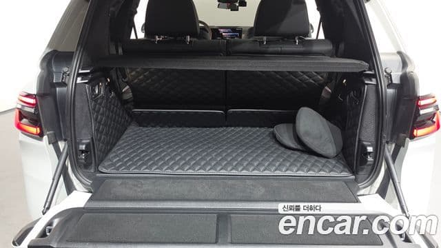 BMW X7 2024 — ფოტო 18/20