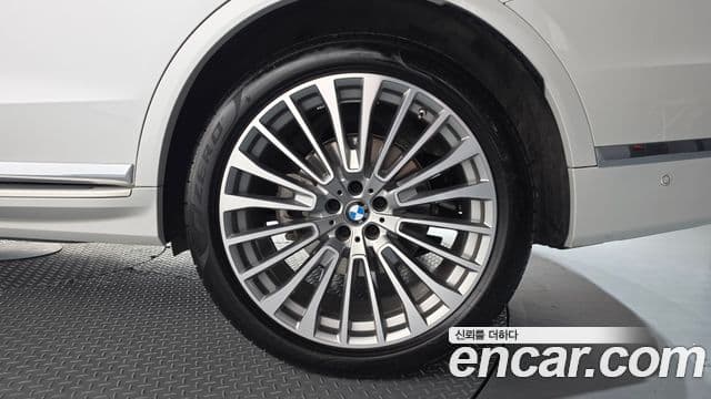 BMW X7 2024 — Photo 14/39