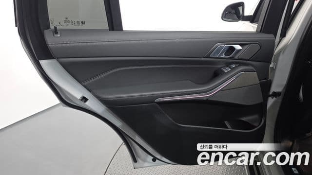 BMW X7 2024 — Photo 26/39