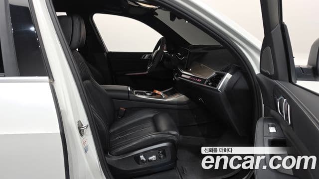 BMW X7 2024 — Photo 29/39