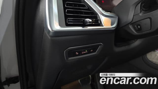 BMW X7 2024 — Photo 8/39