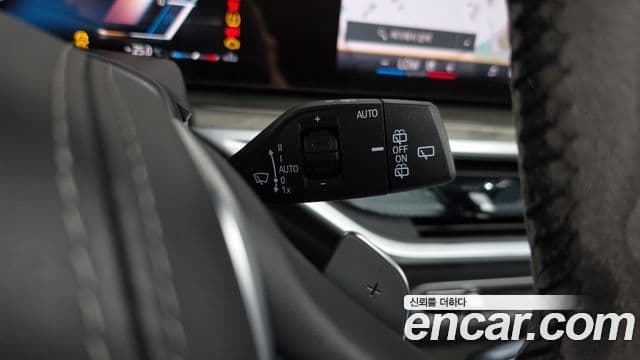 BMW X7 2024 — Photo 16/39