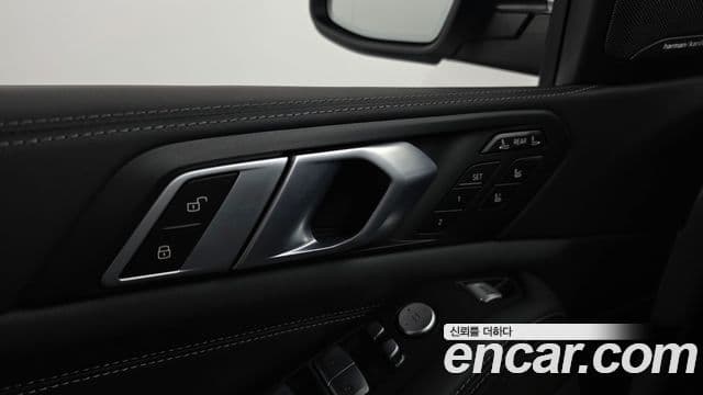 BMW X7 2024 — Photo 12/39