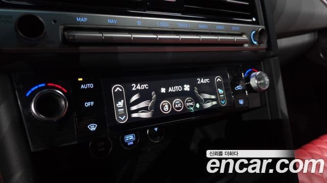 Genesis G70 2023 — ფოტო 16/20