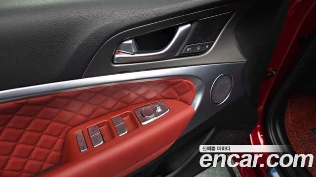 Genesis G70 2023 — Photo 12/35