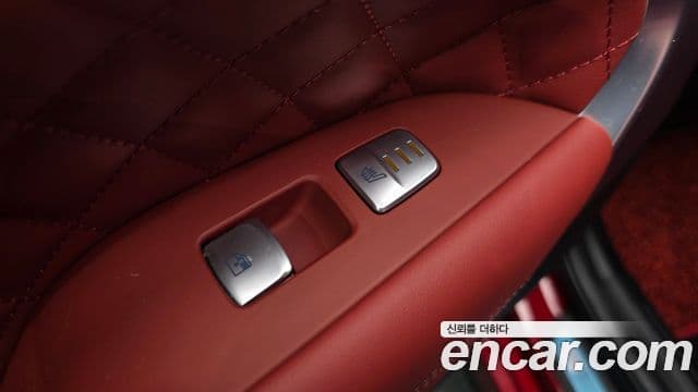 Genesis G70 2023 — Photo 32/35