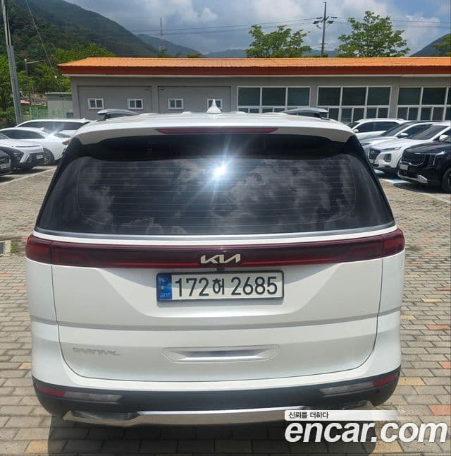 Kia Carnival 2022 — ფოტო 4/5