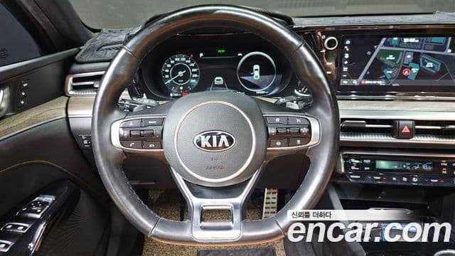 Kia K5 2020 — ფოტო 13/20