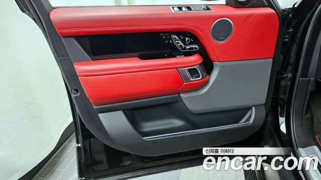 Land Rover Range Rover 2019 — Photo 20/35