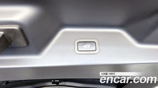 Land Rover Range Rover 2019 — Photo 27/35