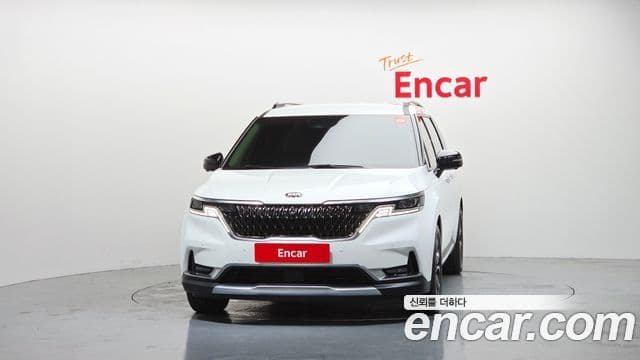 Kia Carnival 2021 — ფოტო 3/20