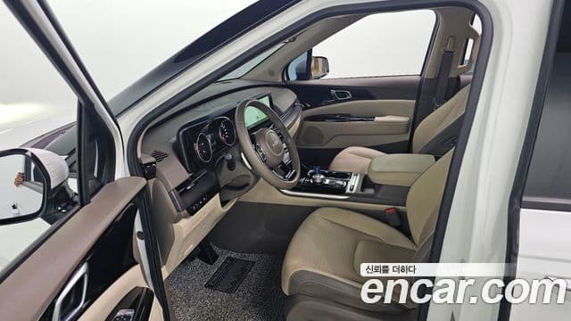 Kia Carnival 2023 — Фото 8/20