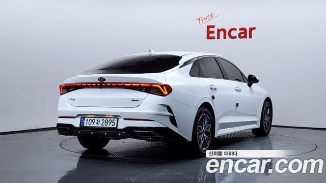 Kia K5 2020 — фото 2 из 20