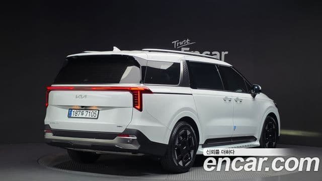 Kia Carnival 2024 — Şəkil 2/20