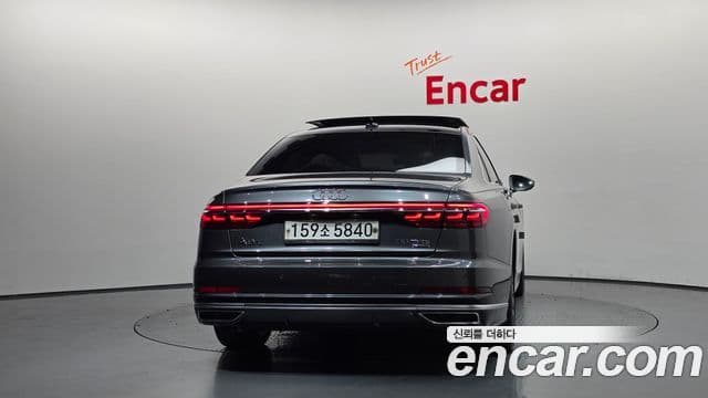 Audi A8 2019 — Фото 4/20