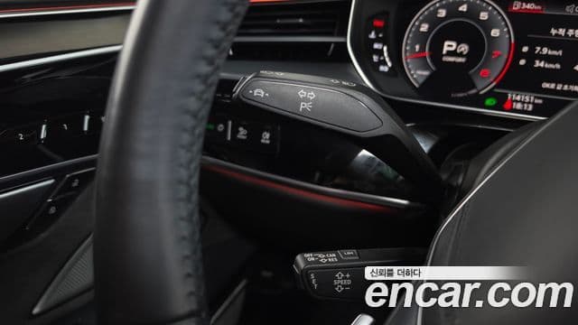 Audi A8 2019 — Şəkil 16/39
