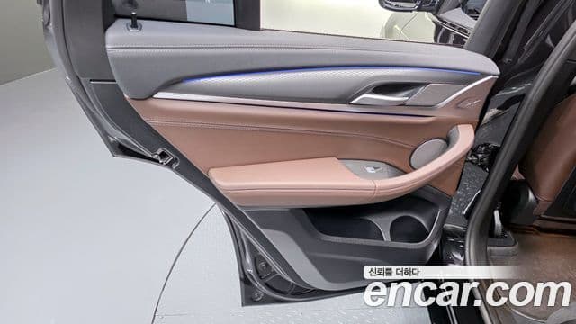 BMW X4 2025 — Photo 2/33
