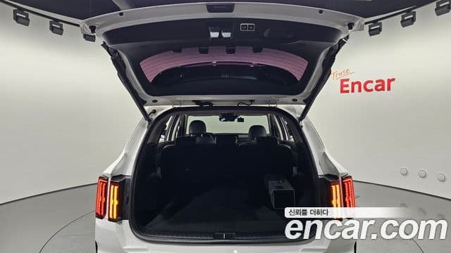 Kia Sorento 2021 — фото 18 из 20