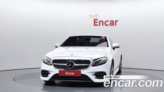 Mercedes-Benz E-Class 2018 — Şəkil 29/32