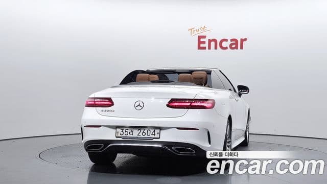 Mercedes-Benz E-Class 2018 — Şəkil 30/32