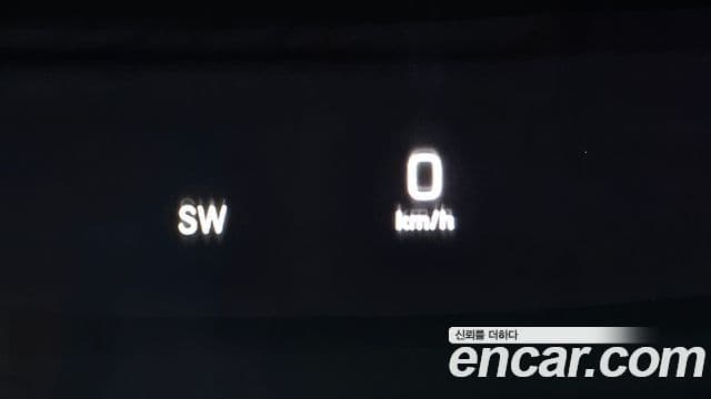 Mercedes-Benz E-Class 2018 — Şəkil 24/32