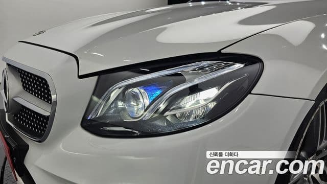 Mercedes-Benz E-Class 2018 — Şəkil 7/32