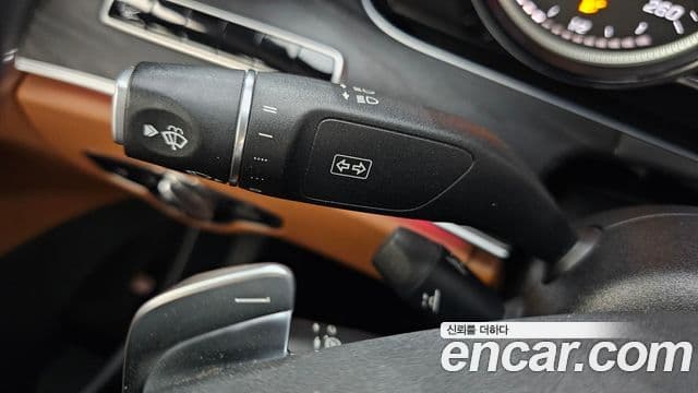Mercedes-Benz E-Class 2018 — Şəkil 11/32