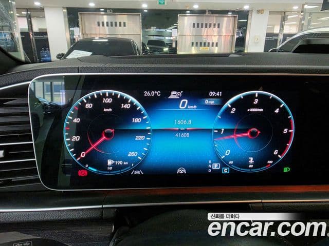 Mercedes-Benz GLE-Class 2023 — ფოტო 6/17