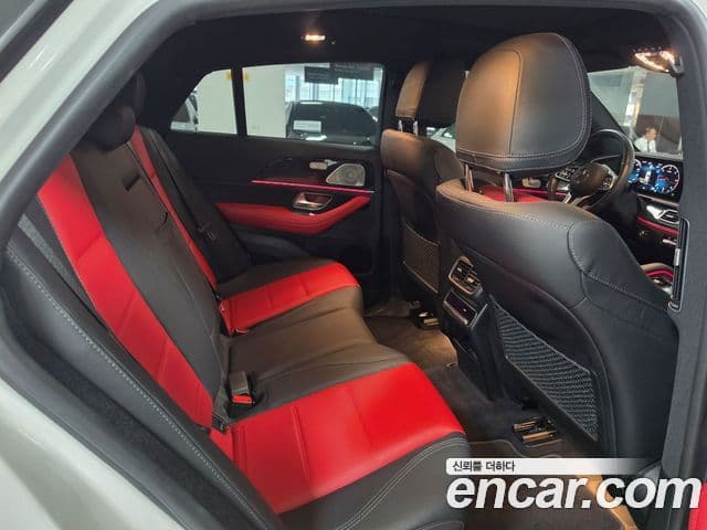 Mercedes-Benz GLE-Class 2023 — ფოტო 8/17