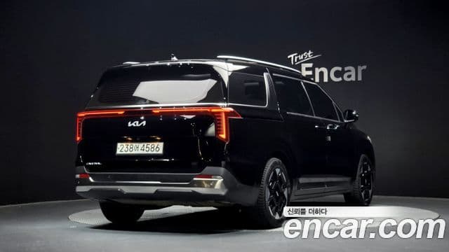 Kia Carnival 2024 — ფოტო 2/20