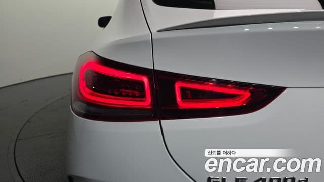 Mercedes-Benz GLE-Class 2023 — Photo 29/31
