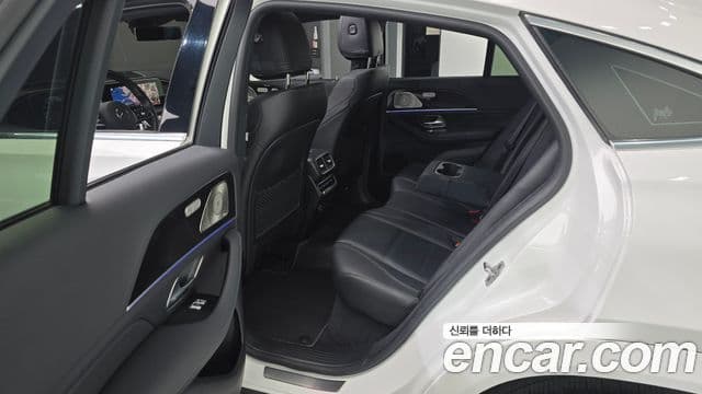 Mercedes-Benz GLE-Class 2023 — Photo 18/31