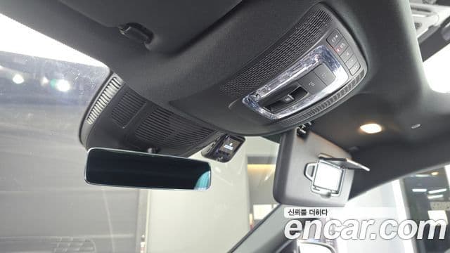 Mercedes-Benz GLE-Class 2023 — Photo 3/31