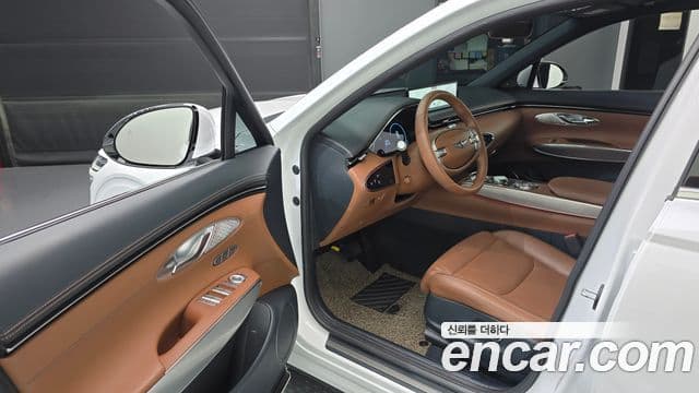 Genesis GV70 2023 — Şəkil 10/20