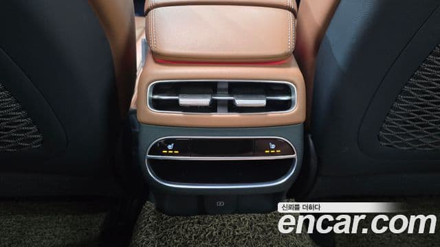 Genesis GV70 2023 — Şəkil 17/20
