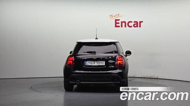 Mini Cooper 2022 — фото 4 из 20
