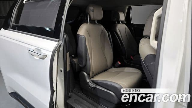 Kia Carnival 2024 — ფოტო 11/20