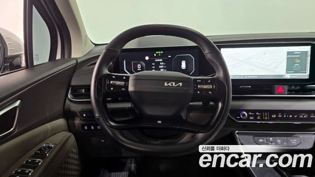 Kia Carnival 2024 — ფოტო 13/20