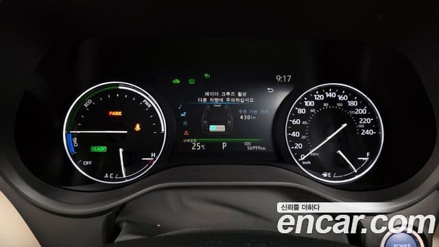 Toyota Sienna 2021 — ფოტო 8/20