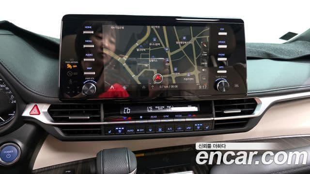Toyota Sienna 2021 — фото 13 из 20