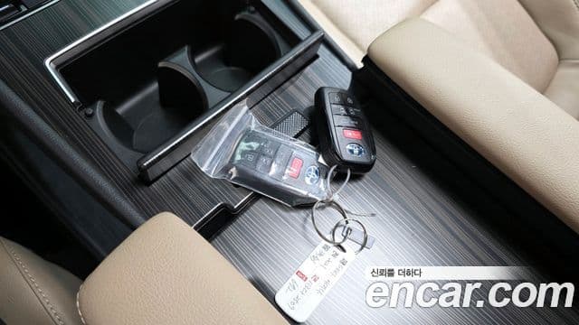 Toyota Sienna 2021 — ფოტო 16/20