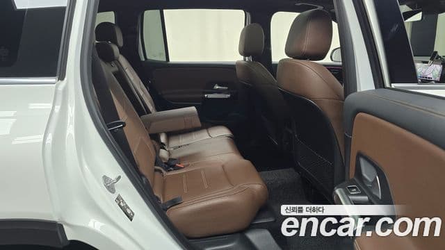 Mercedes-Benz GLB-Class 2021 — Фото 11/20