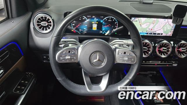 Mercedes-Benz GLB-Class 2021 — Фото 12/20