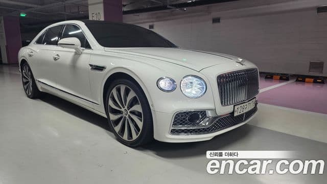 Bentley Flying Spur 2022 — ფოტო 2/20