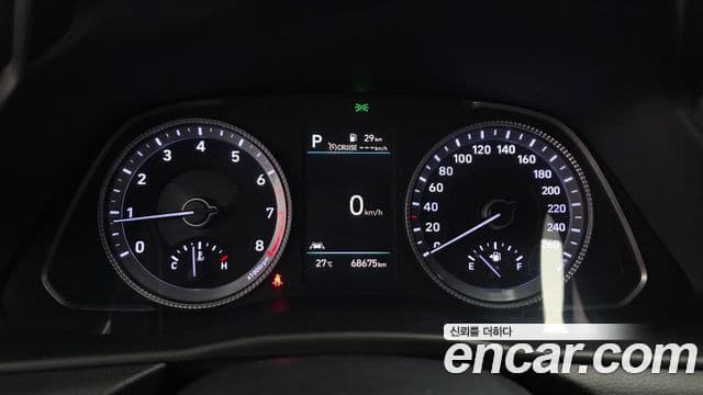 Hyundai Sonata 2021 — Фото 8/20