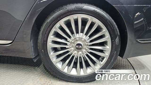 Kia The K9 2019 — Şəkil 32/33