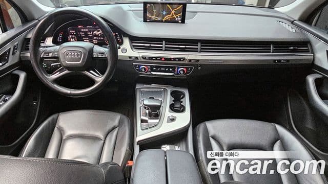 Audi Q7 2019 — ფოტო 7/20