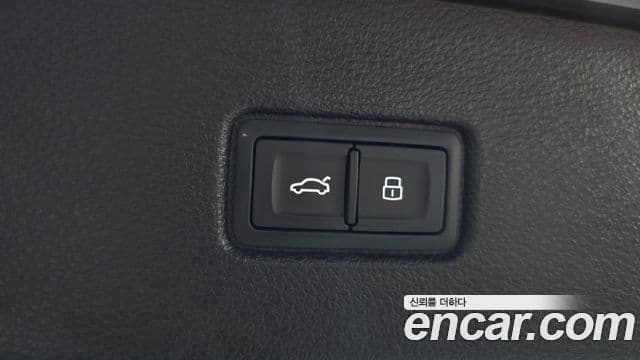 Audi Q7 2019 — ფოტო 20/20