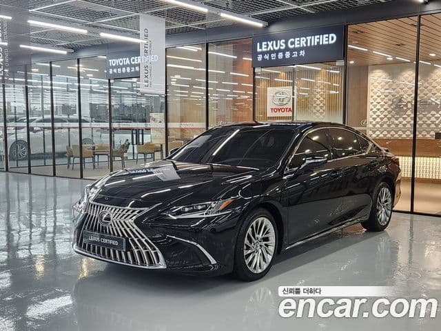 Lexus ES300h 2025 — Şəkil 9/20